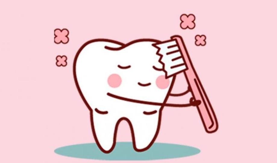 拔牙后的牙槽孔照片，展示了拔牙后三个月内孔洞的变化情况！(图2)