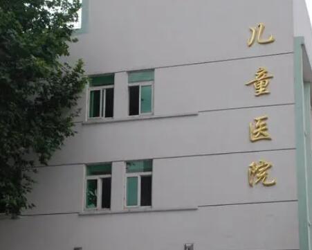 南京儿童医院牙齿矫正费用及案例分享(图1)