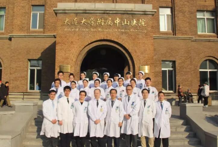上海山景口腔门诊部费用送您，种植牙价格及医生介绍都有呀