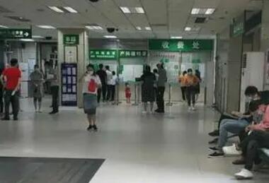 深圳市宝安区人民医院全口刮治价格？来看口腔医生技术及客户口碑！
