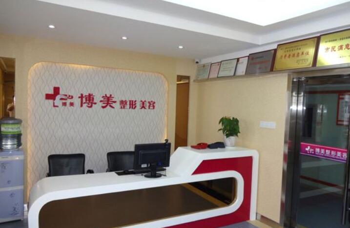 南昌假体隆胸哪家医院好？各家技术优势都不同