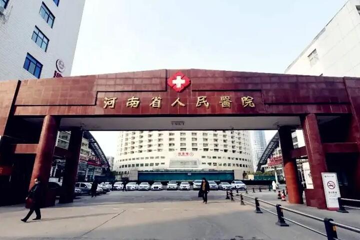郑州割双眼皮技术好的医生：郑东美眼就占了两位