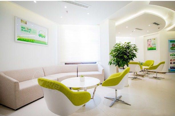 福州前牙种植价格表：价格表公开，费用从850元起，价目表详细介绍