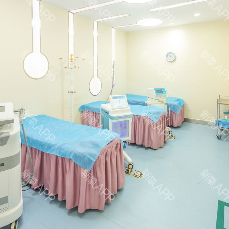 2025成都驻颜医学美容门诊部整形价格表价目表公开，抓紧康康吧！