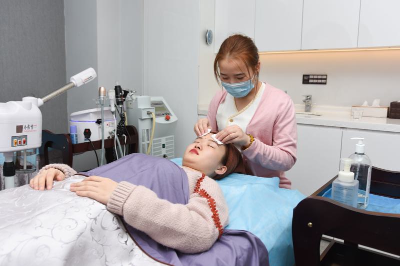 成都艺星整形曹士华吸脂怎么样：经验丰富，效果如何，求美者口碑咋样？(图2)