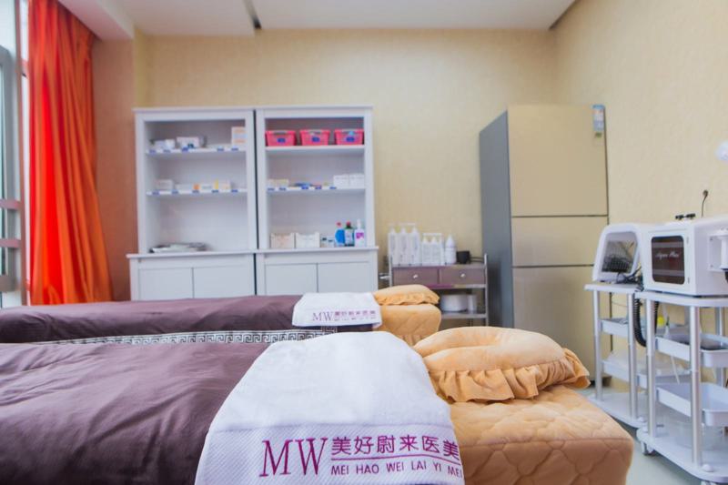 南京玻尿酸祛口周纹排行前十佳的医院随心选！南京鑫漾源医疗美容诊所业内！(图1)