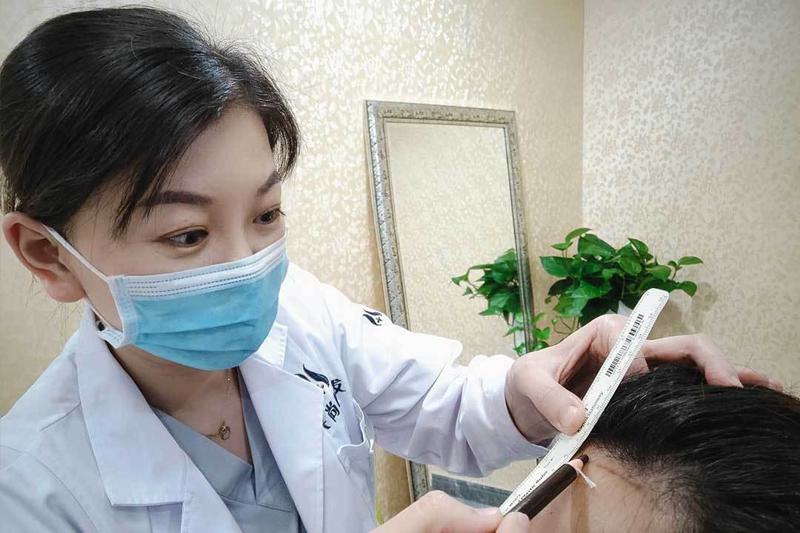 青岛植发医院推荐：排行榜前五医院技术专业价格合理，选哪家好？