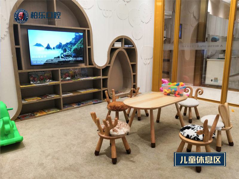 想知道南宁种牙费用大概多少？这份南宁种植牙价格表可参考