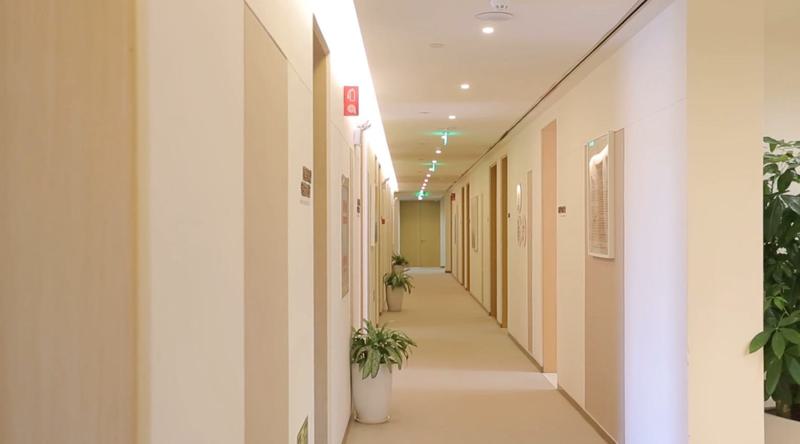 北京薇琳植发价格是多少？刘玉玲医生植发怎么样？附价格表