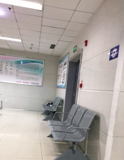 成都市第二人民医院眼部整形价格，专家介绍，2025价目表曝光~