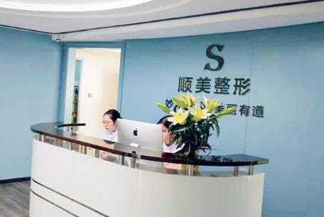 郑州市下眼睑像黑眼圈医生排名榜刚刚公布这几个效果都不错-姚武医生大佬级医生坐镇