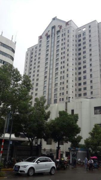 南京鼓楼医院正畸收费标准，好评正畸专家一览