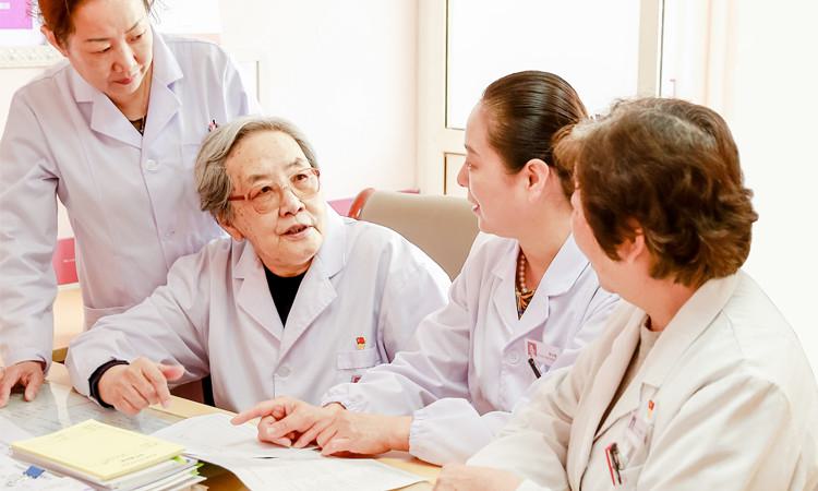 青岛新阳光妇产医院私密整形好吗？了解价格标准~医生信息精选