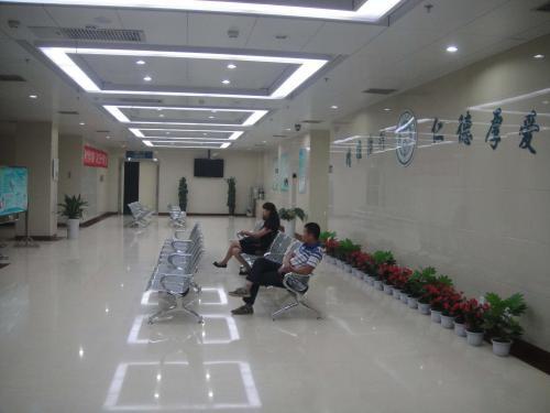 宁夏哪个医院看牙好？宁夏排行前十名公立口腔科盘点，银川市口腔医院口腔种植是优势重点科室，第二家口碑较好！