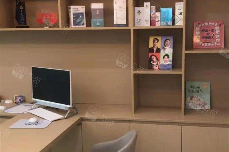 东莞牙科医院前十名公开，乐雅口腔和东莞友华哪个好？