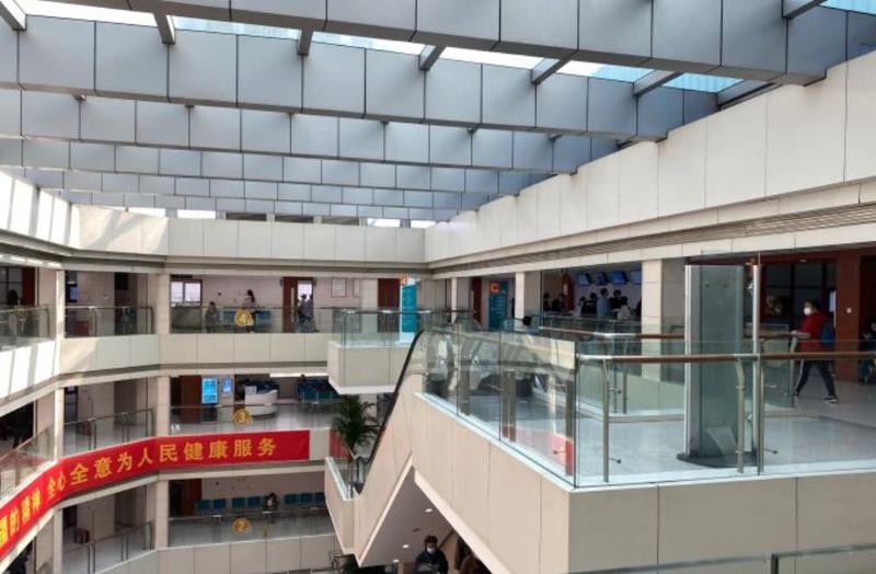 南京哪家医院修牙补牙好？江苏省人民医院口腔科设备齐全，规模较大(图2)