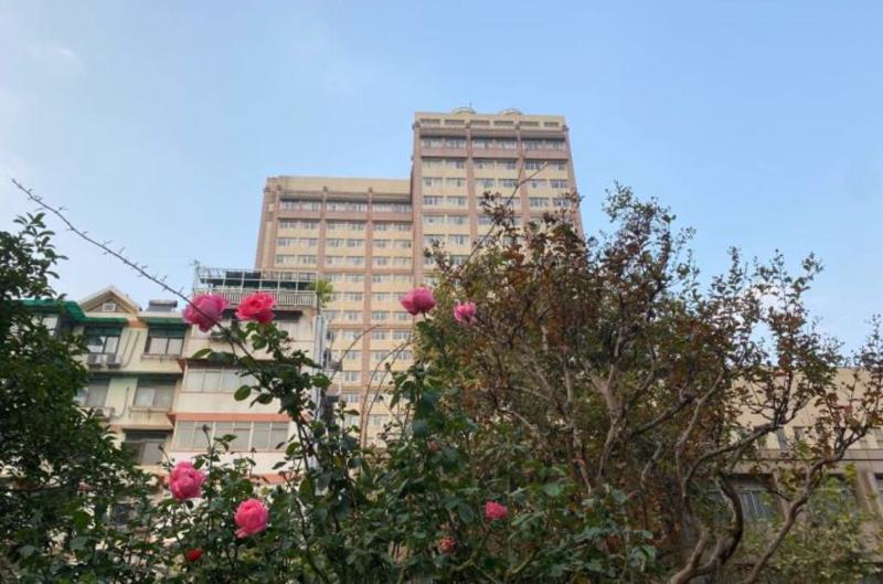 南京割双眼皮医院哪家好？排名榜单公布！医院口碑测评+2025价格表参考！(图2)