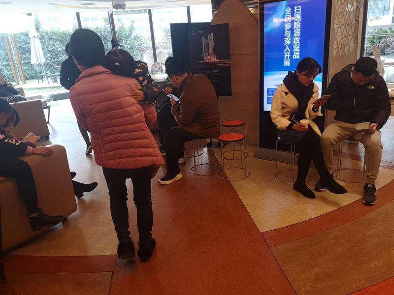 成都极光口腔种植牙价格一览表：费用多少及医院怎么样
