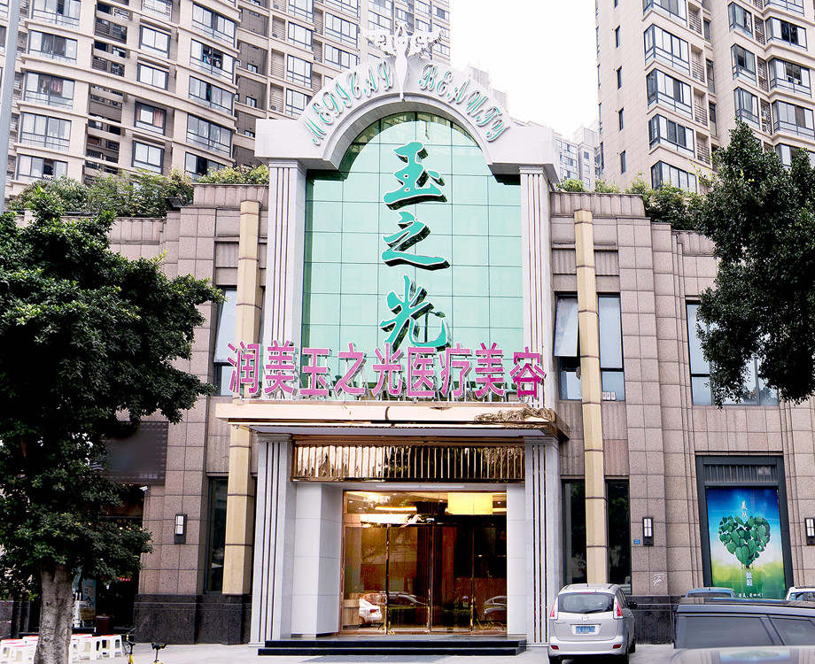 2024年成都鼻部整形热门医院精选：五家顶尖机构全面解析(图2)
