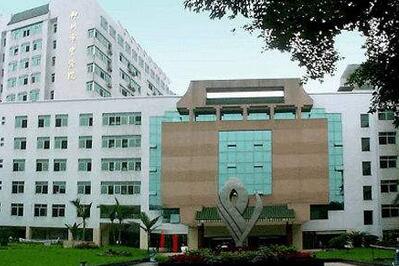 柳州市中医院整形外科郭小文医生丰胸怎么样，丰胸案例和丰胸价格表！