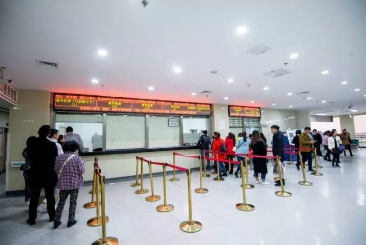 贵州省人民医院整形科割双眼皮怎么样？医生信息-口碑-价格-地址(图1)
