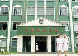 郑州双眼皮修复田国静和杨丽谁做的好？客户口碑评价如何？盘点医生信息！