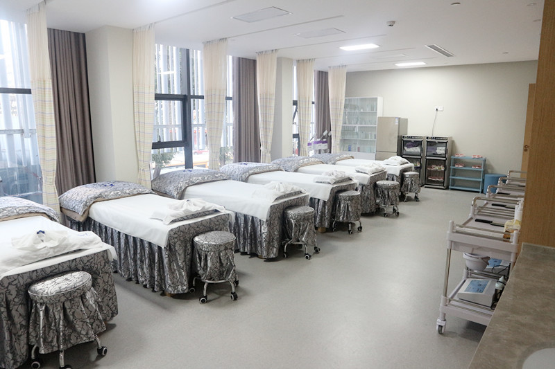 福州隆鼻修复医院排名揭晓，哪家整形机构更值得信赖？(图2)