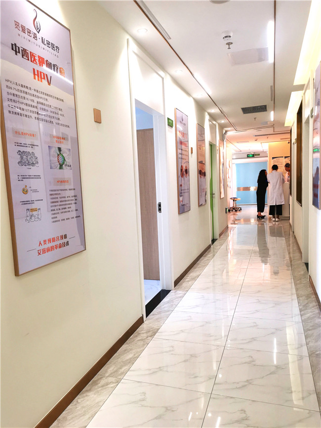 深圳宝丽隆鼻医生排行榜及整形价格表，价格表详细解析，费用贵吗？