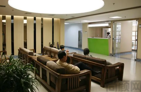 河南嗯省口腔医院专家介绍(图2) 截图20230427145941.png