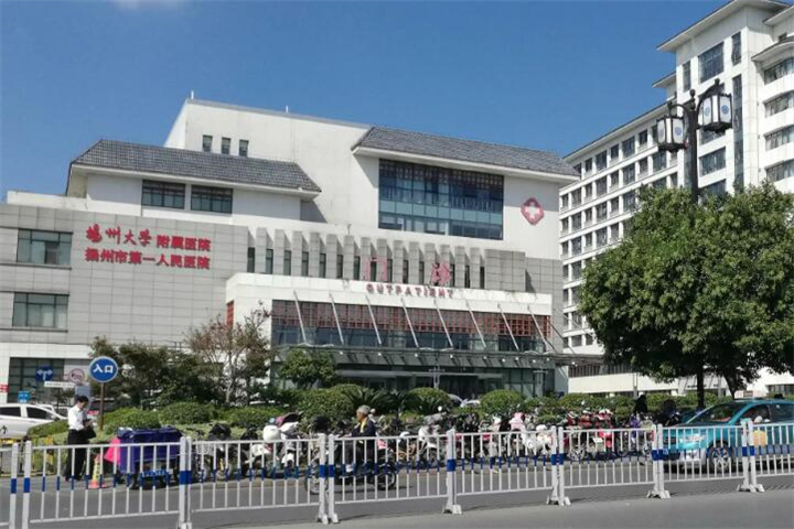 扬州哪家医院的陶瓷自锁牙齿矫正技术专业？2025年排名前十，可信赖的点评！