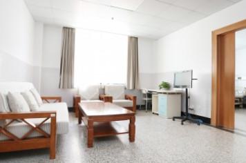 济南双眼皮医院有哪些？名单上首推美康医院、山东中医药大学附属眼科医院次之(图1)
