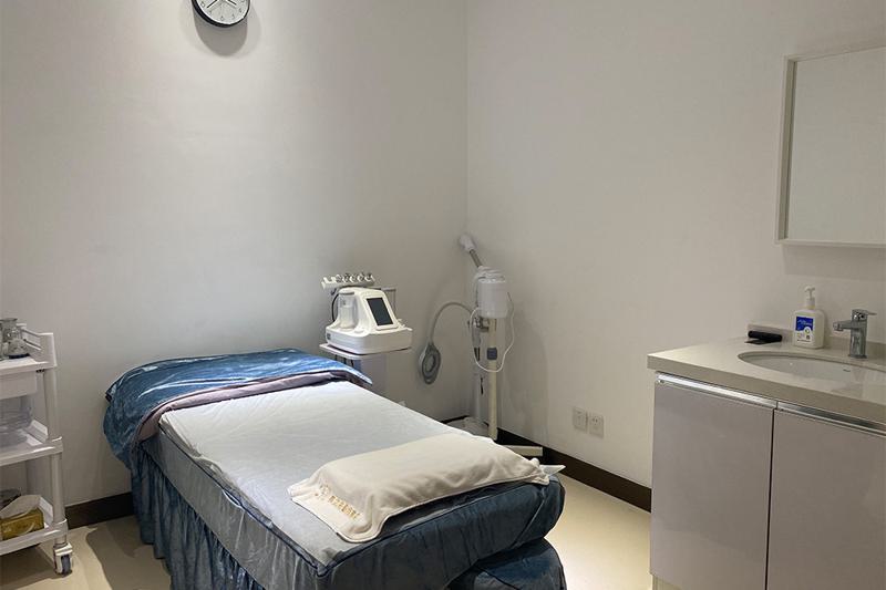 南京眼部修复哪里好？芬迪等这些医院医生技术咋样？
