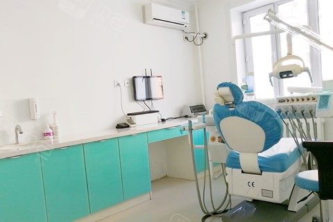 寻找哈尔滨种植牙医院推荐：揭秘当地性价比高、技术精湛的口腔医院有哪些(图2)