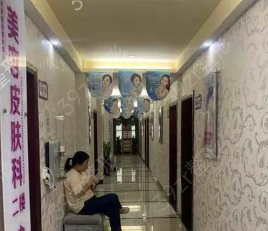 南京祛除泪沟美容医院正规排行前十位规模对比！南京环亚医疗美容门诊部收获颇丰(图1)